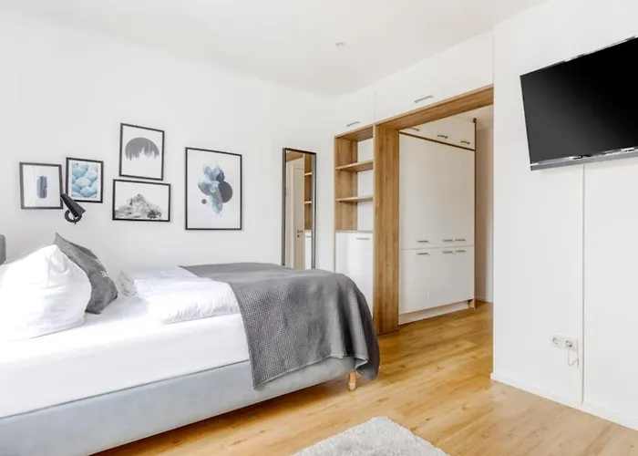 My - - Netflix * アウグスブルク